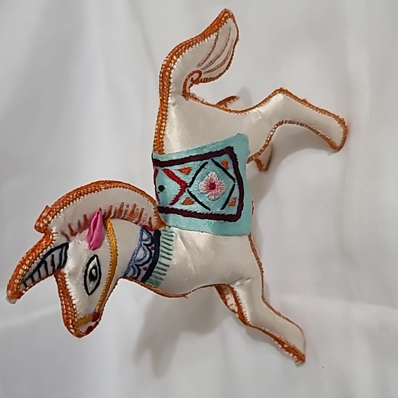 Vintage Chinese Silk Satin Embroidered Horse Racing Pony Sequins Figure ornament - Picture 3 of 11